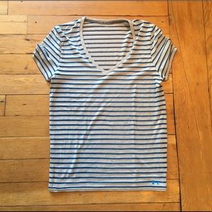 UNDER ARMOUR Light Tee!